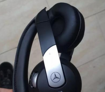 奔驰akg耳机